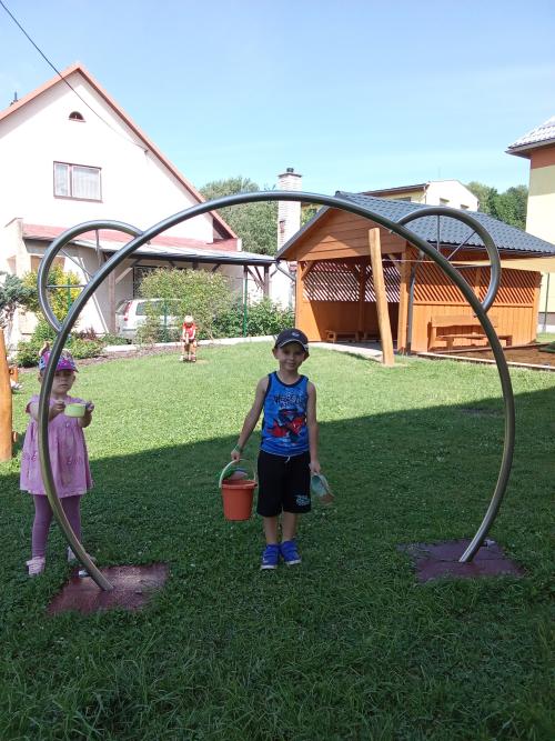 Na zahradě