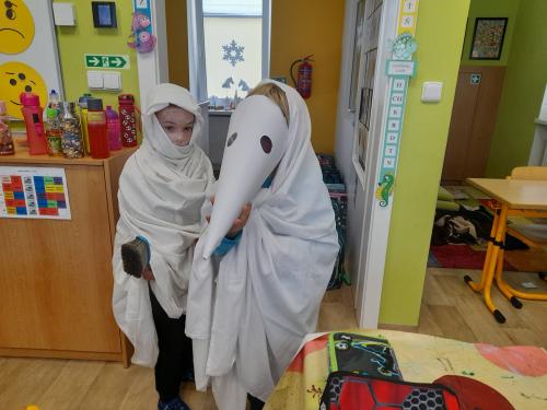„ Lucky“ zavítaly mezi žáky